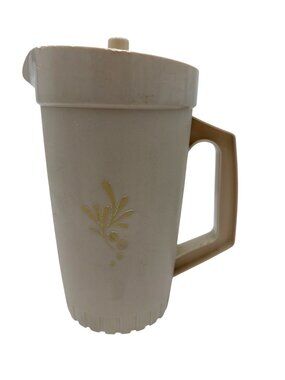 Tupperware 1 Quart Harvest Gold Pitcher With Lid Vintage Durable Plastic Design